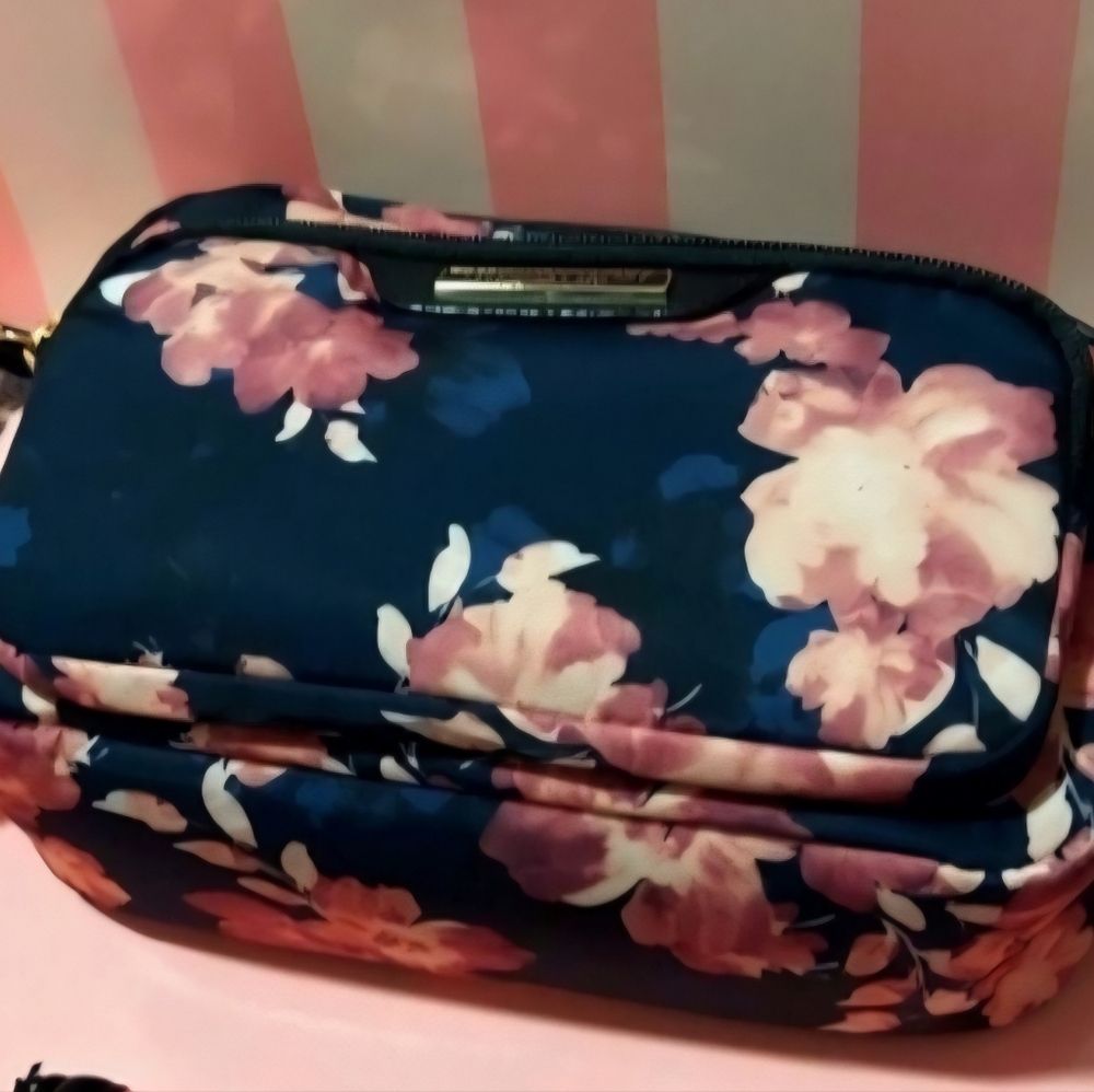 Victoria Secret Make Up Bags NWT